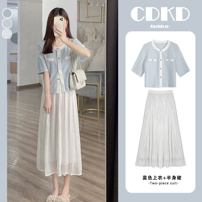 Women's Summer Two-Piece Set V-Neck Short Sleeve Top and Cropped Pants