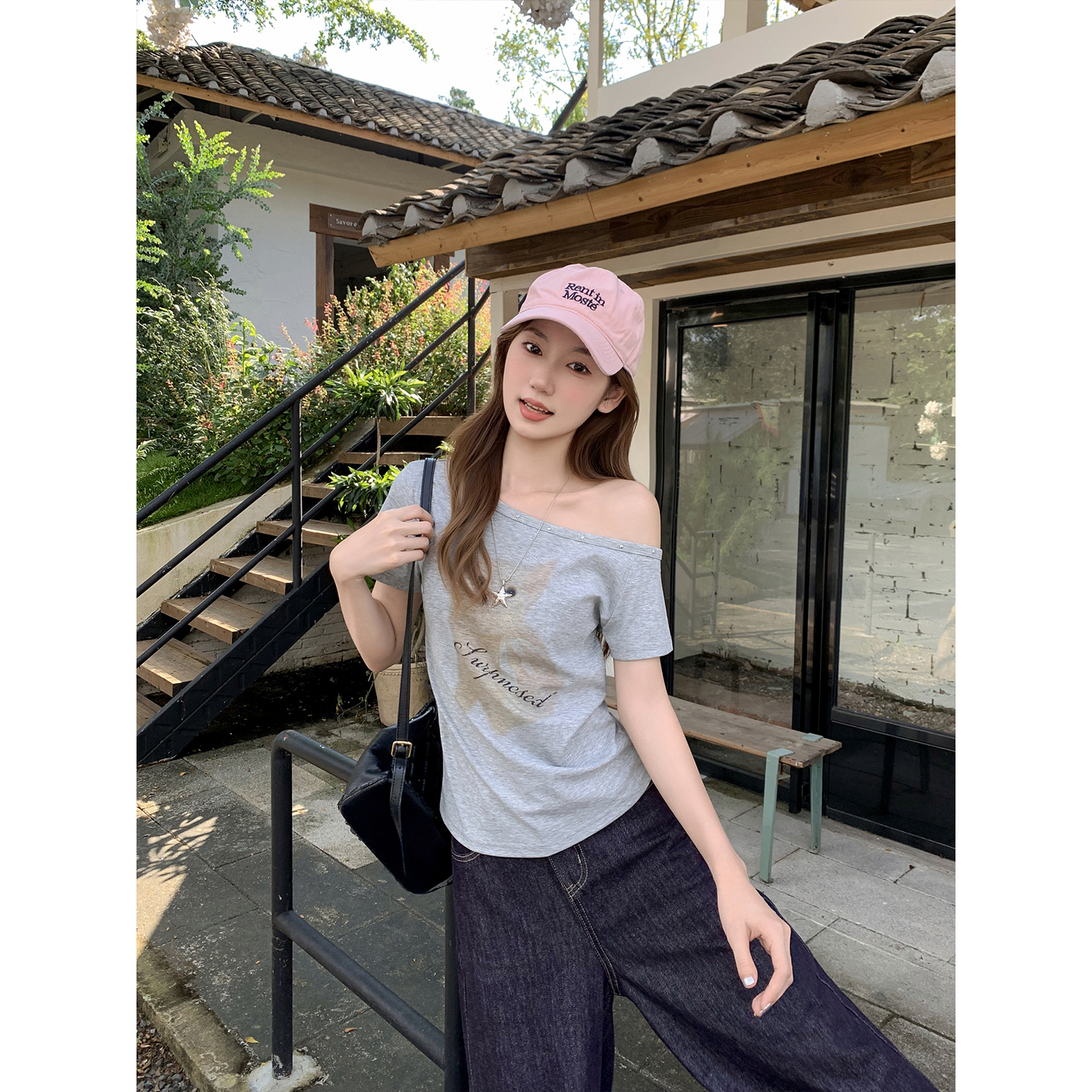 Korean Style Cartoon Print One-Shoulder T-Shirt Women Short Sleeve Summer 2026 Slim Fit Off-Shoulder Top - Image 4