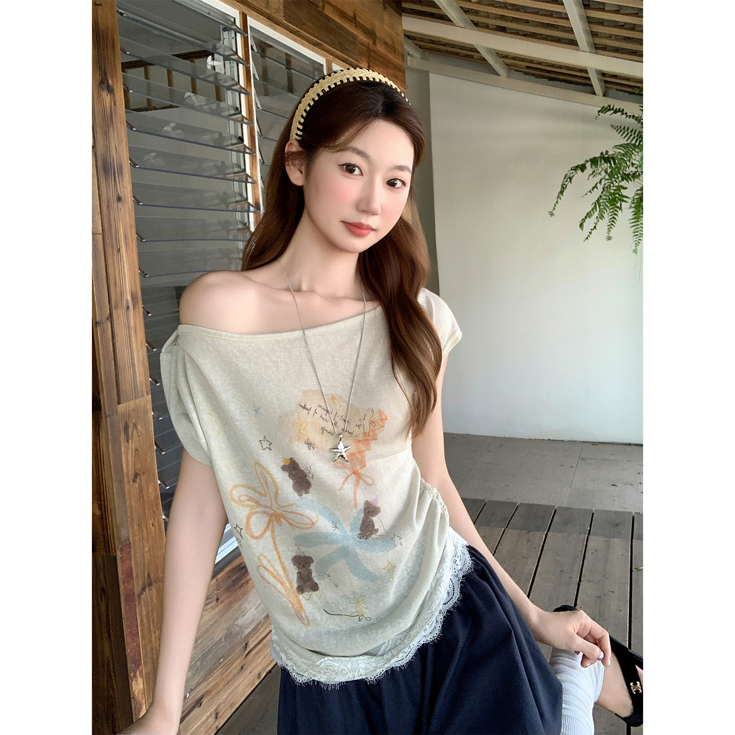 Korean Style Off-Shoulder Short Sleeve T-Shirt for Women Summer New Retro Hand-Drawn Graffiti Print Asymmetric Neck Versatile Top - Image 5