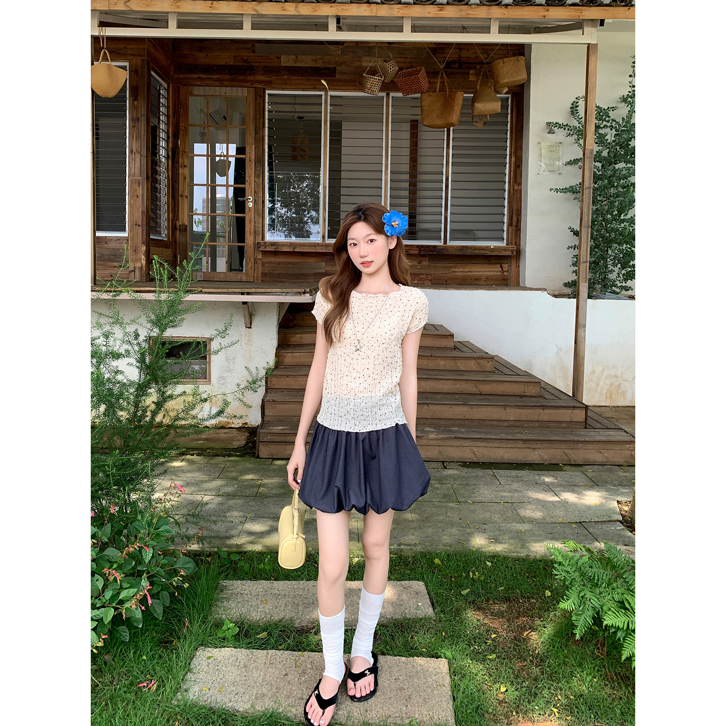 French Polka Dot Textured Short Sleeve T-Shirt for Women Summer New Korean Style Ruffle Trim Simple Commuter Top - Image 2