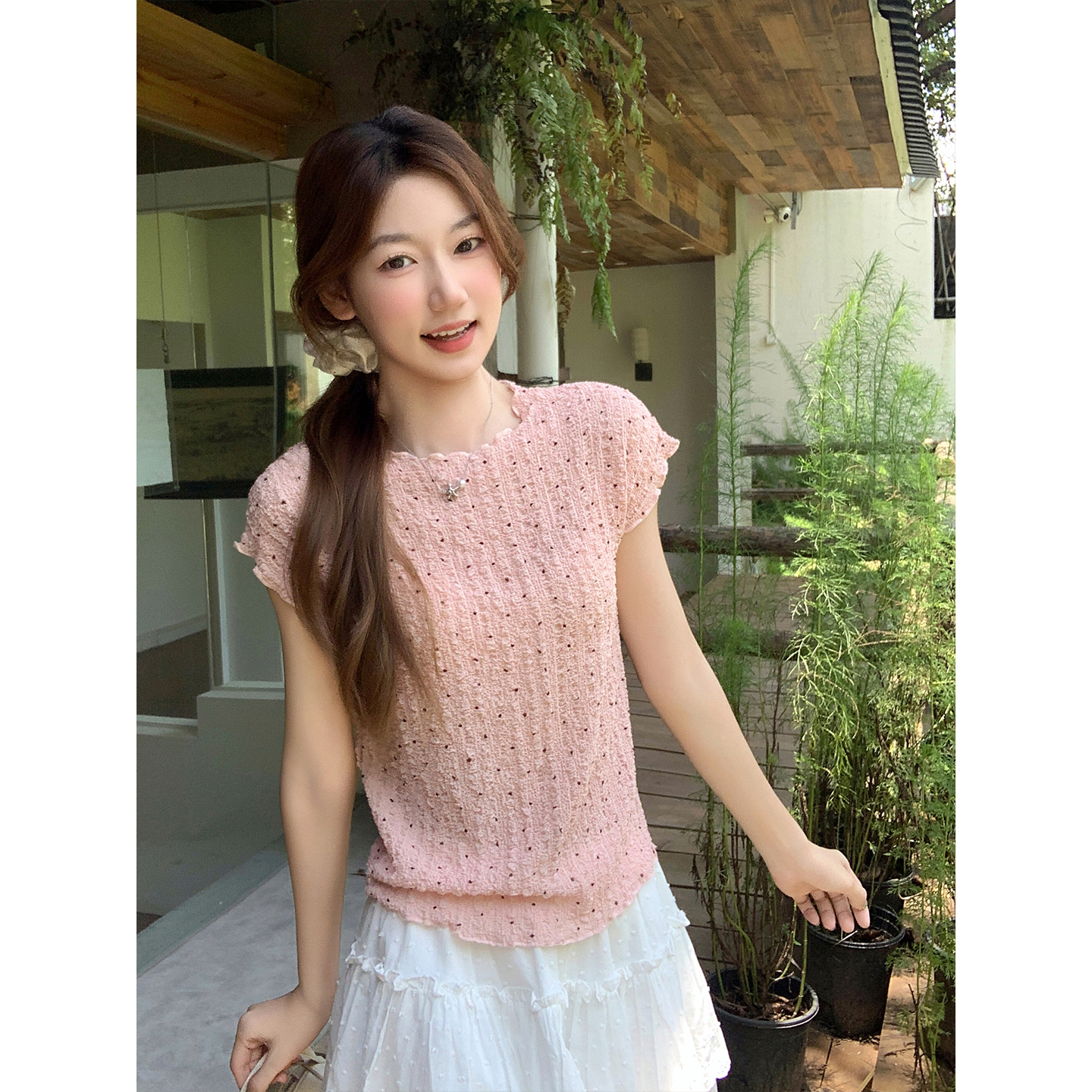 French Polka Dot Textured Short Sleeve T-Shirt for Women Summer New Korean Style Ruffle Trim Simple Commuter Top - Image 4